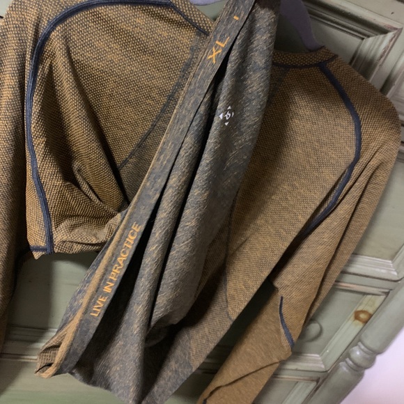 Lululemon Swiftly Tech LS - Picture 5 of 5